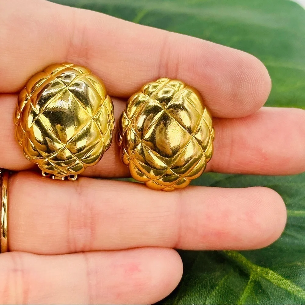 Vintage Gold Quilted Clip On Earrings, 80s Statement Button Jewelry Retro Glam